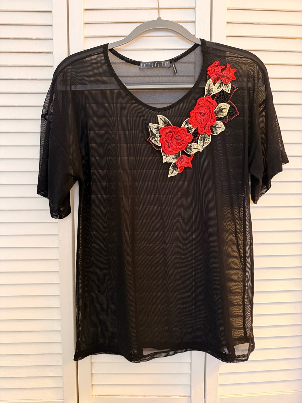 Potter's Pot Black Sheer Short Sleeve Top with Red Rose Appliqué